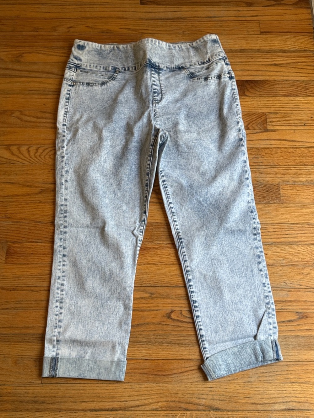 Seven7 Women's Light Blue Boyfriend Crop Jeans